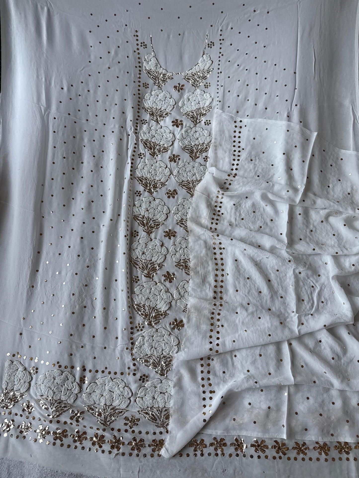 Rose-Etched Chikankari Kurta Dupatta – Ornate Mukaish Pitta with Pearl Accents
