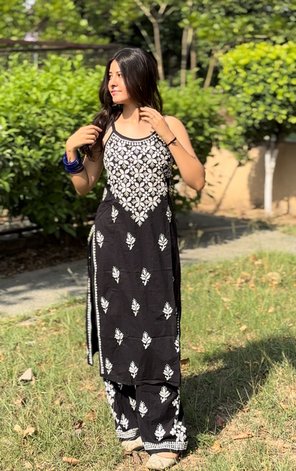 Shadow & Silk – Mulmul Black Spaghetti Palazzo Set with White Artisanal Threadwork