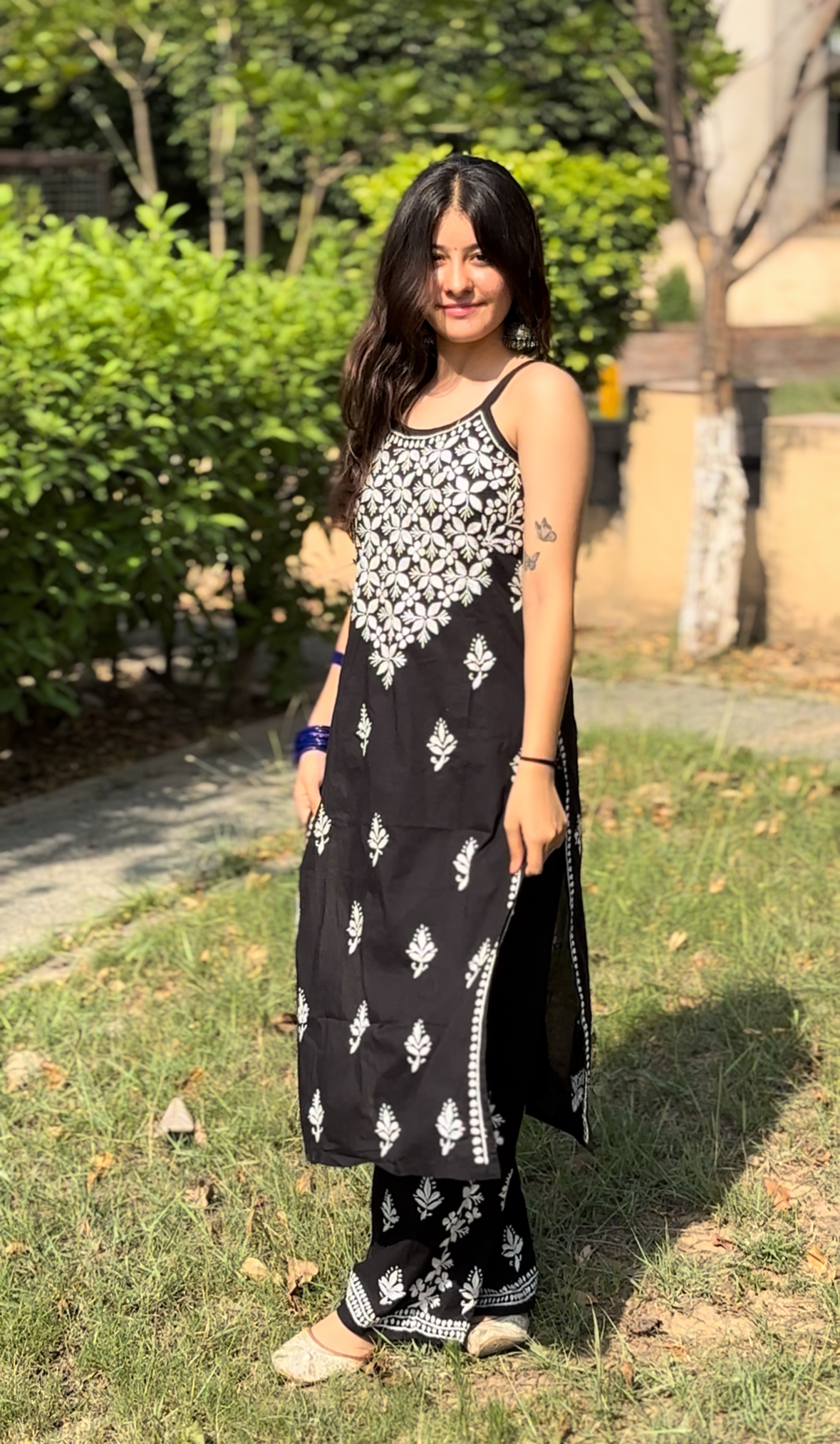 Shadow & Silk – Mulmul Black Spaghetti Palazzo Set with White Artisanal Threadwork