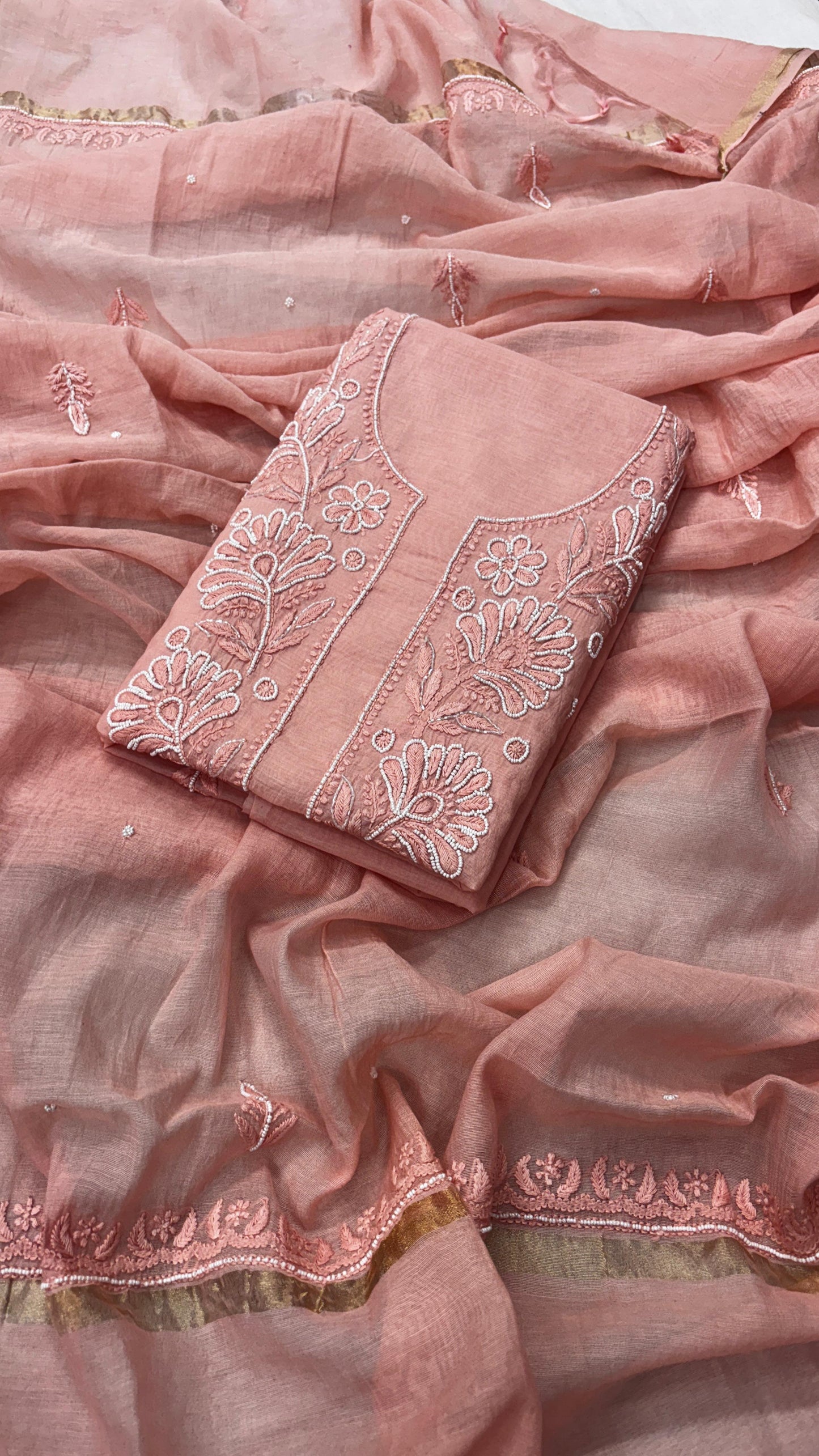 Light Mauve Mul Kurta & Dupatta Set – Adorned with Pearl & Cutdana Work