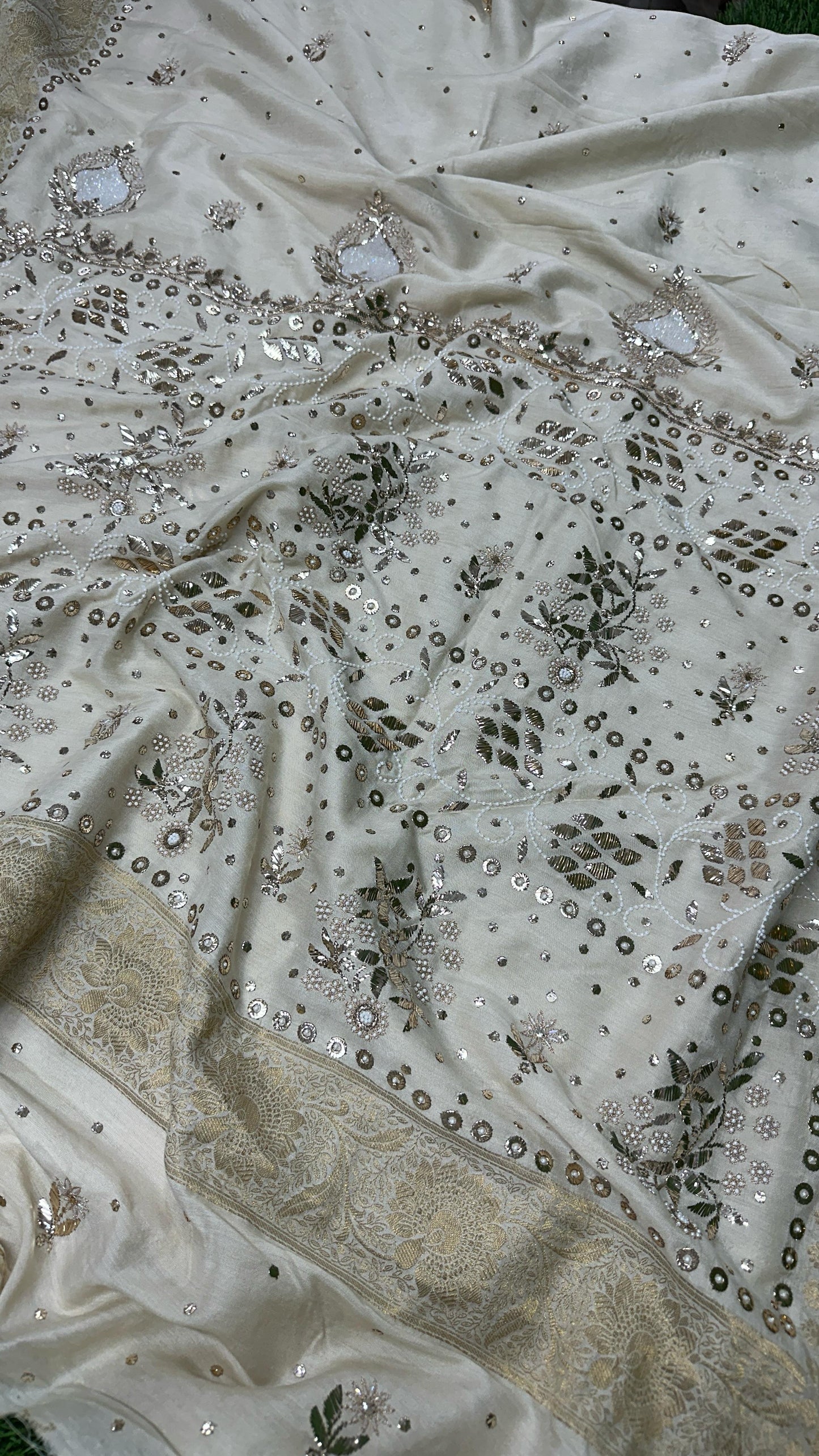 Exquisite Pure Desi Moonga Silk Saree – A Symbol of Timeless Luxury