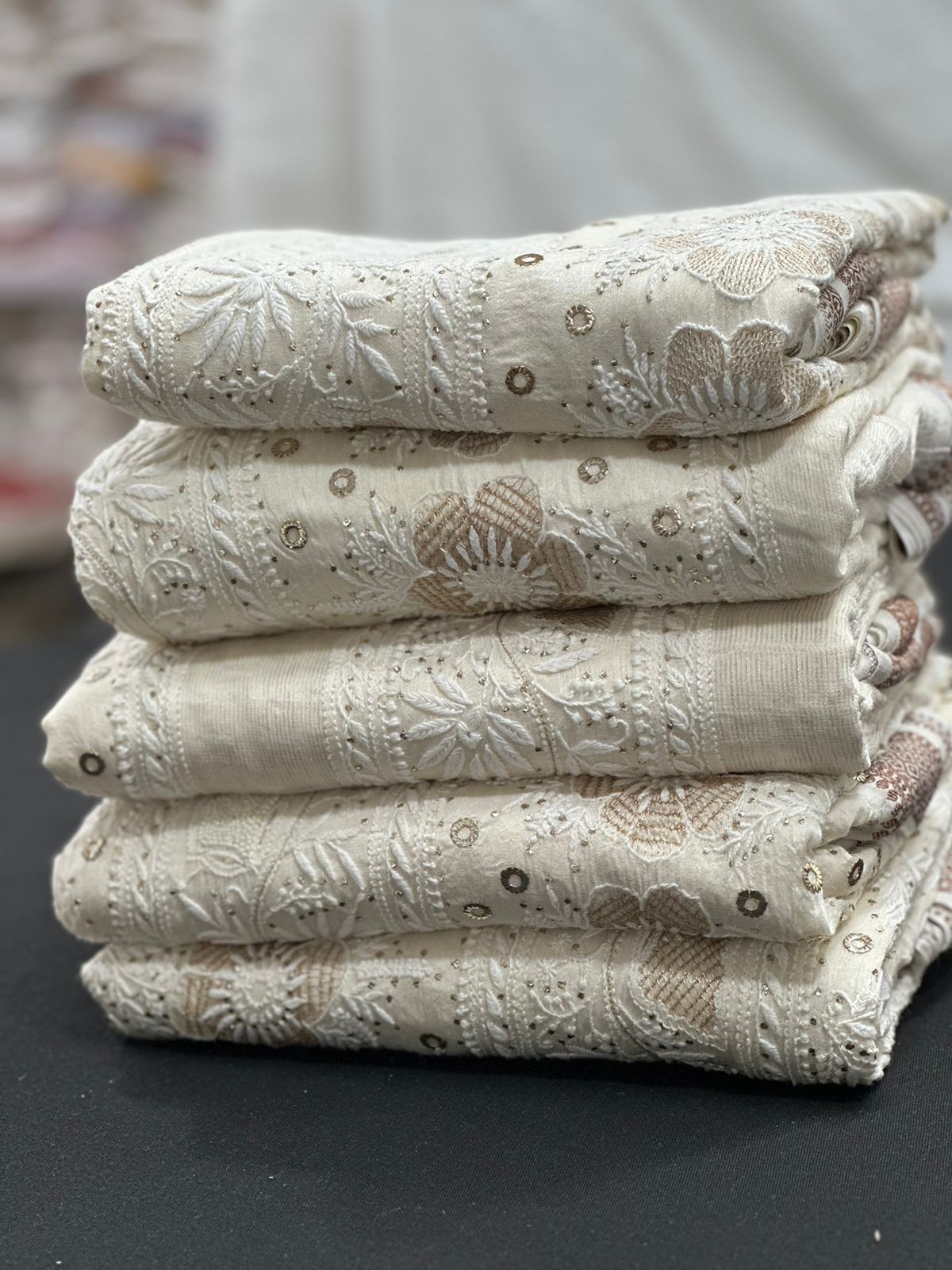 Ivory Moonlight Pure Desi Moonga Silk Saree – Embracing Heritage, Redefining Luxury